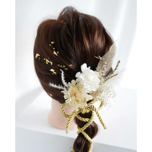 金箔付き　ゴールド系ドライフラワーの髪飾り　ロープアレンジ ハンドメイドのアクセサリー(ヘアアクセサリー)の商品写真