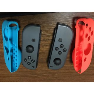 ニンテンドースイッチ(Nintendo Switch)のシリコンカバー付　ジョイコン　スイッチ(その他)