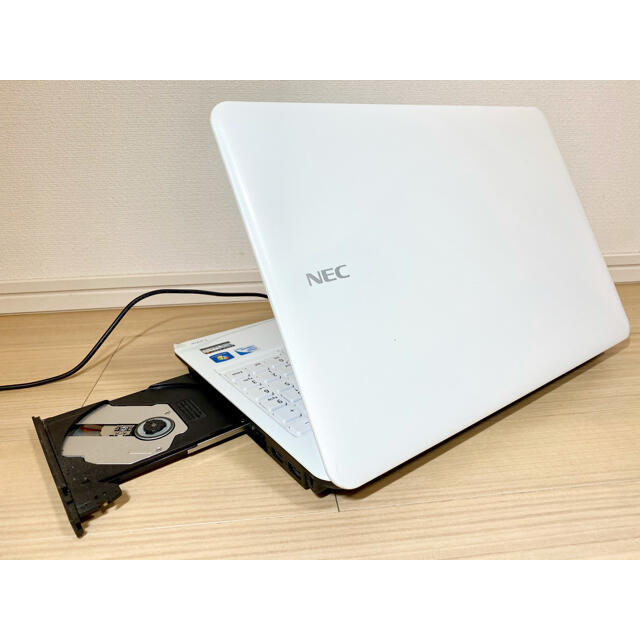 NEC(エヌイーシー)の【HDD500G】人気のLavie/HDMI/WiFi/テンキー/ノートパソコン スマホ/家電/カメラのPC/タブレット(ノートPC)の商品写真