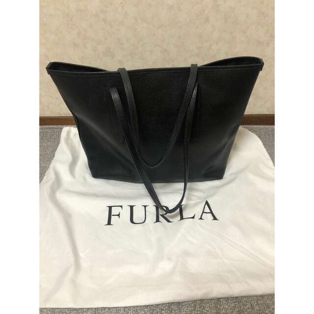 Furla(フルラ)のFURLA フルラ トートバッグ ブラック　大容量 レディースのバッグ(トートバッグ)の商品写真