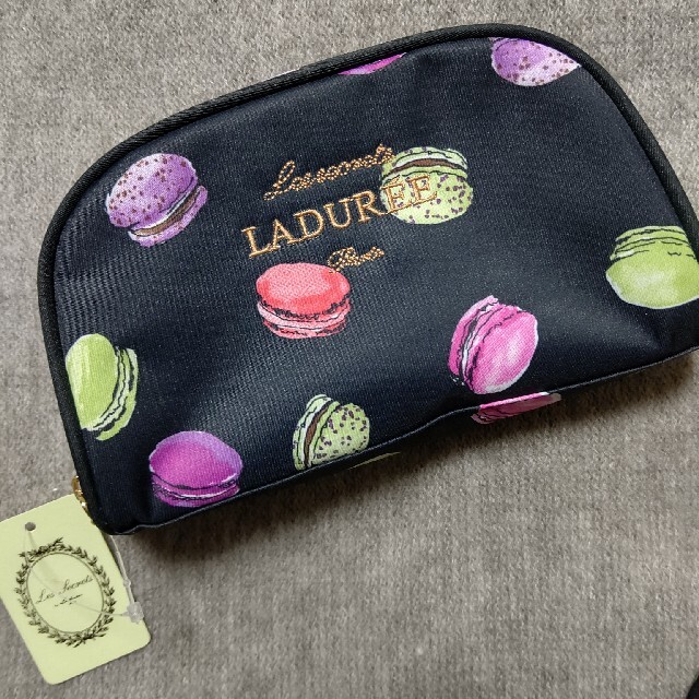 LADUREE(ラデュレ)の新品 ラデュレ マカロン 柄 ポーチ ＆ ティッシュケース レディースのファッション小物(ポーチ)の商品写真