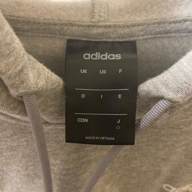 adidas(アディダス)のadidas パーカー レディースのトップス(パーカー)の商品写真