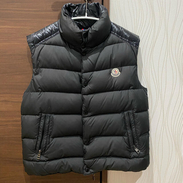 MONCLER(モンクレール)のモンクレール　ダウンベスト　シュバル　1 メンズのジャケット/アウター(ダウンベスト)の商品写真