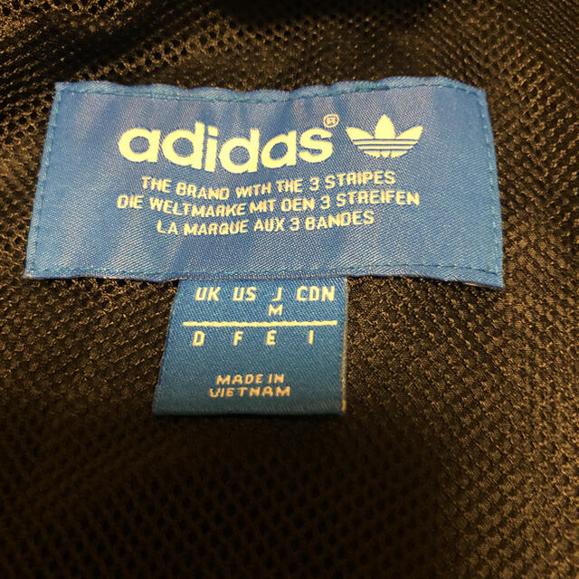 adidas(アディダス)のadidasオリジナル　ナイロンジャケット メンズのジャケット/アウター(ナイロンジャケット)の商品写真