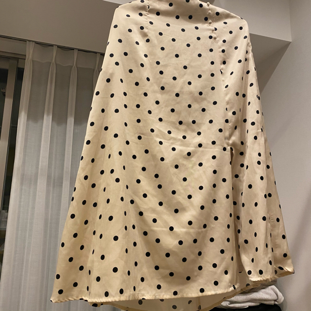 くるみボタン　スリット入りマーメイドスカート レディースのスカート(ロングスカート)の商品写真