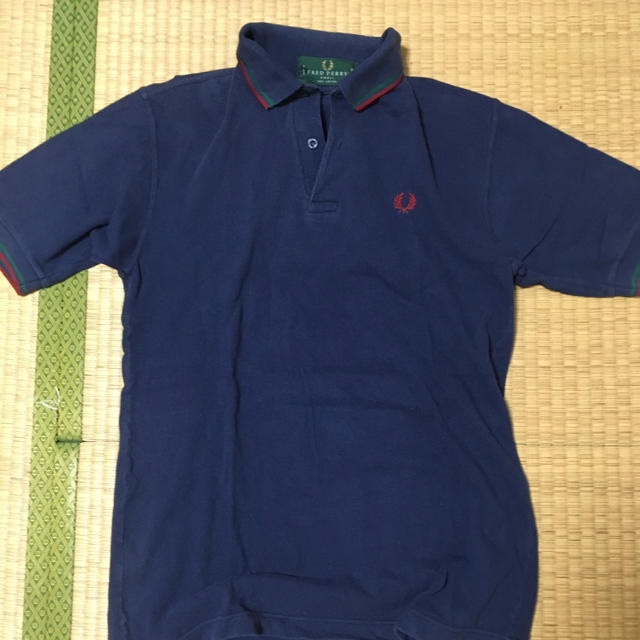 FRED PERRY(フレッドペリー)の(Dreamふあん様専用)フレッドペリー定番ポロシャツ紺サイズM メンズのトップス(ポロシャツ)の商品写真