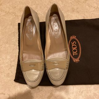 トッズ(TOD'S)のパンプス(ハイヒール/パンプス)