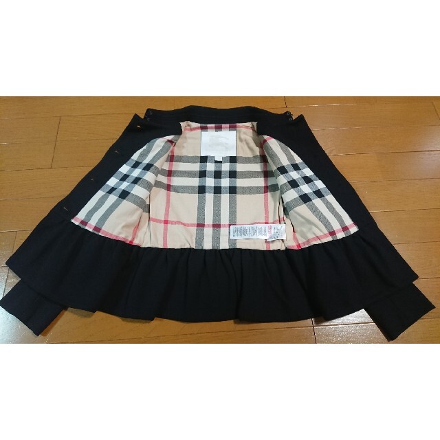 BURBERRY(バーバリー)のバーバリー ジャケット 128 キッズ/ベビー/マタニティのキッズ服女の子用(90cm~)(ジャケット/上着)の商品写真