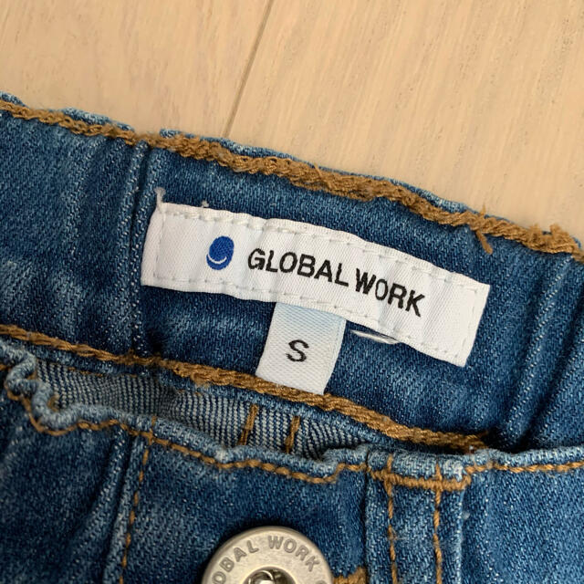 GLOBAL WORK(グローバルワーク)の《専用ページ》GLOBAL WORK キッズ デニム ジーパン キッズ/ベビー/マタニティのキッズ服女の子用(90cm~)(パンツ/スパッツ)の商品写真