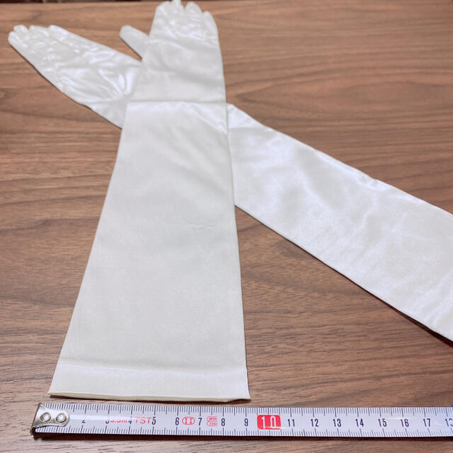 ウエディンググローブ　白　ロング レディースのファッション小物(手袋)の商品写真
