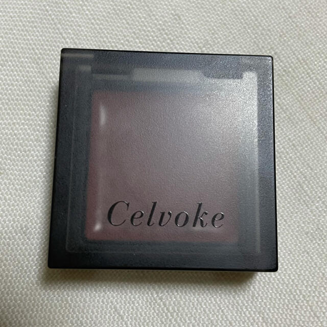 Cosme Kitchen(コスメキッチン)の美品　Celvoke インフィニトリーカラー　13 コスメ/美容のベースメイク/化粧品(アイシャドウ)の商品写真