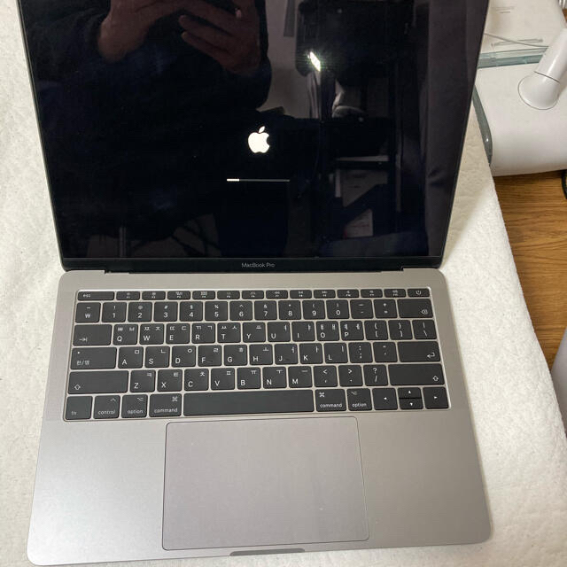 Apple(アップル)のMacbookPro 2017 8/256 韓国キーボード スマホ/家電/カメラのPC/タブレット(ノートPC)の商品写真