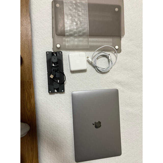 Apple(アップル)のMacbookPro 2017 8/256 韓国キーボード スマホ/家電/カメラのPC/タブレット(ノートPC)の商品写真