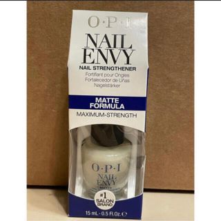 オーピーアイ(OPI)のマットなネイルエンビー　ジェルのお休みにストレンスナー　マットフォーミュラ(ネイルトップコート/ベースコート)