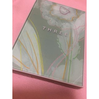 スリー(THREE)のTHREE ディメンショナルビジョン アイパレット　X01 アイシャドウ(アイシャドウ)