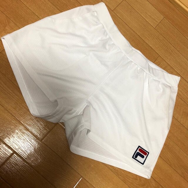 FILA(フィラ)のホワイト　サイズＬ スポーツ/アウトドアのテニス(ウェア)の商品写真