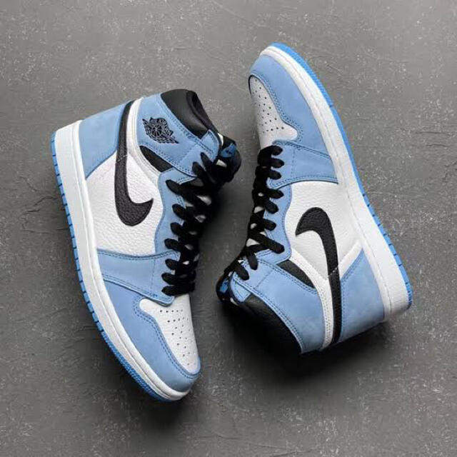 NIKE(ナイキ)の新品 AIR JORDAN 1 RETRO HIGH OG UNC 28.5 メンズの靴/シューズ(スニーカー)の商品写真