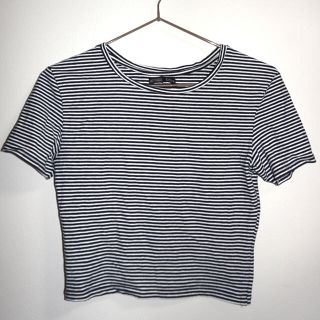 ザラ(ZARA)のZARA ショート丈　ストライプ Tシャツ　黒(Tシャツ(半袖/袖なし))