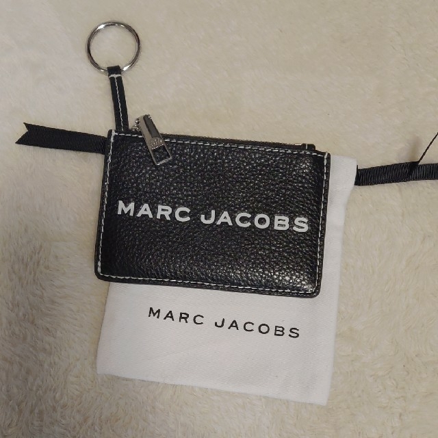 MARC JACOBS(マークジェイコブス)のマークジェイコブス　カード　小銭入れ　キーホルダー　ジップミニ　タグトート レディースのファッション小物(コインケース)の商品写真