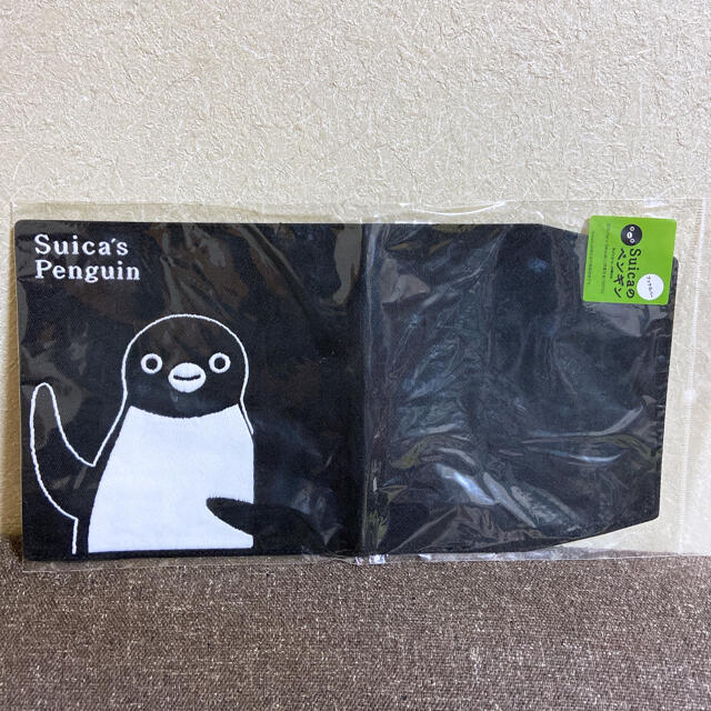 JR(ジェイアール)の【新品・未開封】Suica スイカ ペンギン ブックカバー エンタメ/ホビーのおもちゃ/ぬいぐるみ(キャラクターグッズ)の商品写真