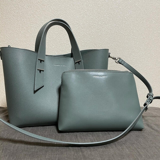 Charles and Keith(チャールズアンドキース)のチャールズアンドキース　ダブルハンドルスローチーバッグ レディースのバッグ(ハンドバッグ)の商品写真