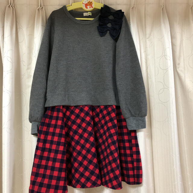 KP(ニットプランナー)のお値下げしました！kp 🎀チェックワンピース140 キッズ/ベビー/マタニティのキッズ服女の子用(90cm~)(ワンピース)の商品写真