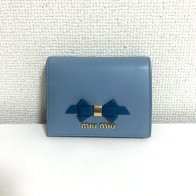 本日限定値下げ】ミュウミュウ リボン 二つ折り ミニ財布 大人気商品 MIUMIU大人気二つ折り財布