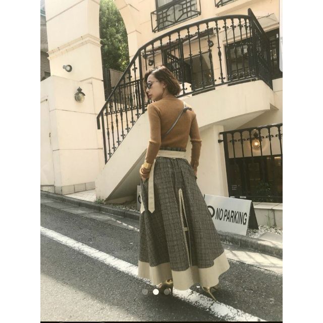 Ameri VINTAGE(アメリヴィンテージ)のAmeri Vintage CHECK TRENCH SKIRT レディースのスカート(ひざ丈スカート)の商品写真