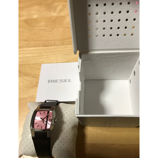 DIESEL 腕時計 (箱と説明書、時計クッションありで+800円)の通販 by Hygge's shop｜ディーゼルならラクマ - DIESEL ディーゼル 限定品新品