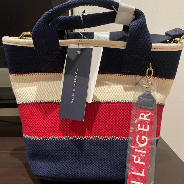 TOMMY HILFIGER(トミーヒルフィガー)のママさん専用購入不可‼︎ レディースのバッグ(ショルダーバッグ)の商品写真