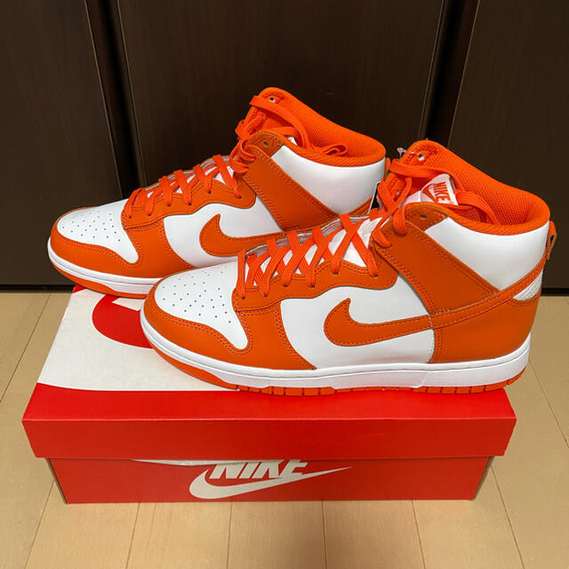 NIKE(ナイキ)のNIKE DUNK HIGH  ORANGE BLAZE 27.5cm メンズの靴/シューズ(スニーカー)の商品写真