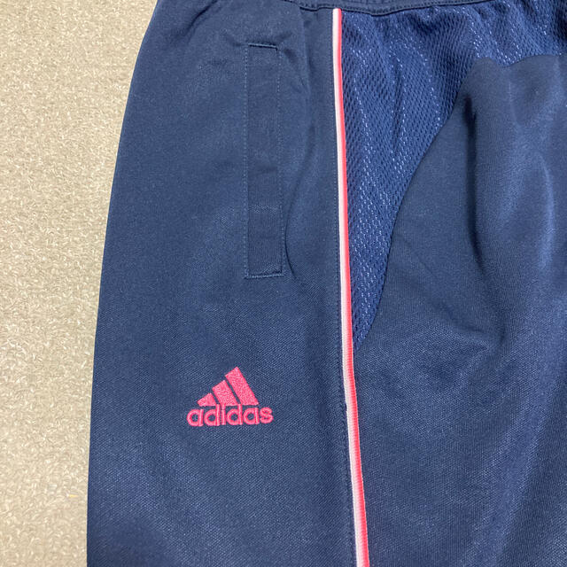 adidas(アディダス)のadidasジャージ レディースのパンツ(その他)の商品写真