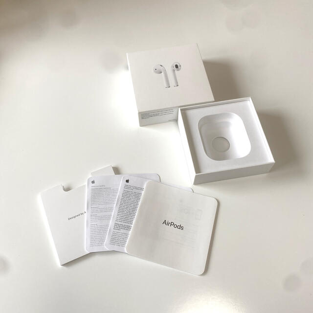 Apple(アップル)の付属品付き　Apple🍎包装箱　空箱 スマホ/家電/カメラのオーディオ機器(ヘッドフォン/イヤフォン)の商品写真