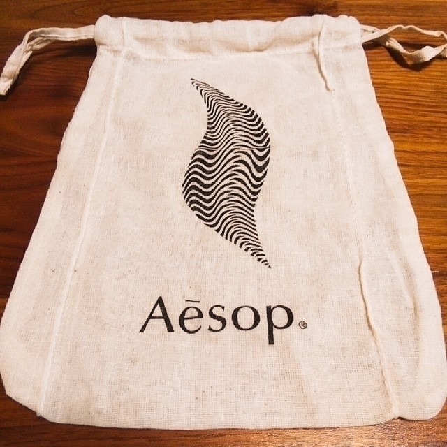 Aesop(イソップ)のAesopイソップ ハンドクリーム 巾着付き コスメ/美容のボディケア(ハンドクリーム)の商品写真