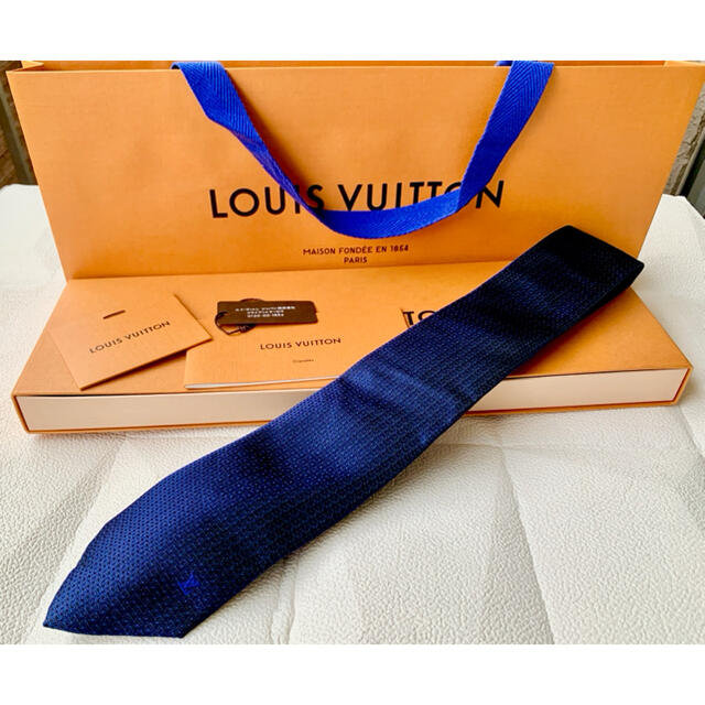 LOUIS VUITTON(ルイヴィトン)のLV ルイ ヴィトン ねくたい ネクタイ 正規品 中古 美品 正規品 メンズのファッション小物(ネクタイ)の商品写真