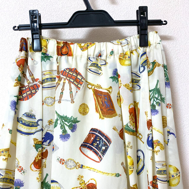 JaneMarple(ジェーンマープル)のジェーンマープル 王冠スカート レディースのスカート(ひざ丈スカート)の商品写真