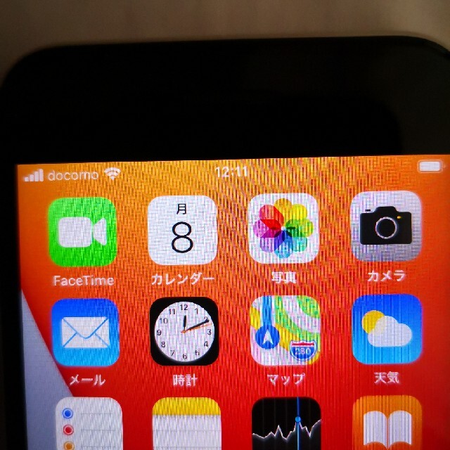 大人気の - Apple 美品 ホワイト　残債なし　simフリー iPhoneSE2　第2世代　64gb スマートフォン本体