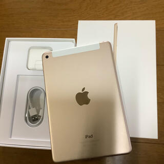 アップル(Apple)のSIMフリー済　iPad mini4(タブレット)