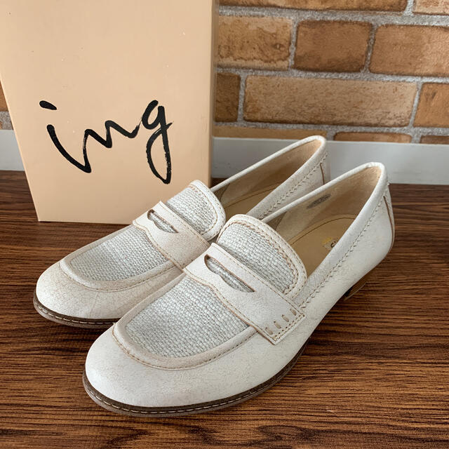 ing ing 白 ホワイト パンプス 靴 新品 流行 24cm ローファーの通販 by LaLa's shop｜イングならラクマ