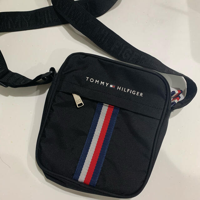 TOMMY HILFIGER(トミーヒルフィガー)のTOMMY HILFIGER ショルダーバッグ メンズのバッグ(ショルダーバッグ)の商品写真