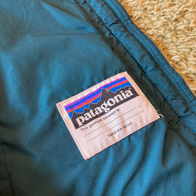 patagonia(パタゴニア)のパタゴニア  ダウンコート  ロング丈　キッズサイズS キッズ/ベビー/マタニティのキッズ服女の子用(90cm~)(コート)の商品写真