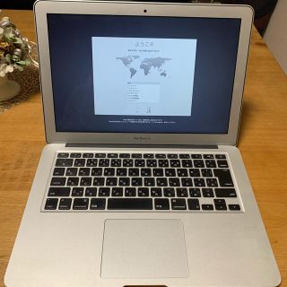 マック(MAC)のmac book air 13インチ　2015(ノートPC)