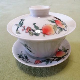 ★送料込み★桃柄の茶器(食器)