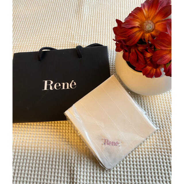 René(ルネ)の新品未使用　ルネ　ハンカチ レディースのファッション小物(ハンカチ)の商品写真