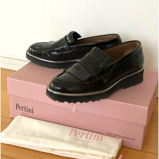 Pertini ペルティニ　美品エナメル靴(ローファー/革靴)