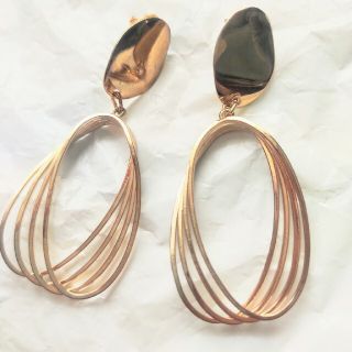 ザラ(ZARA)のZARA  ４連カーブゴールドピアス(ピアス)