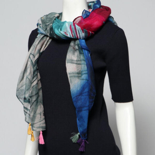 デシグアル(DESIGUAL)の新品✨タグ付き♪ Desigual 柔らかなスカーフ　マルチカラー　大特価❣️(マフラー/ショール)