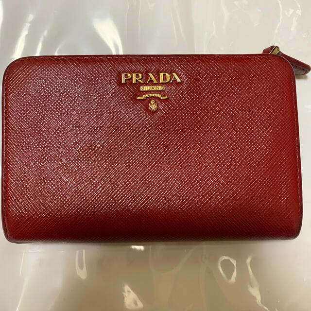 PRADA 二つ折り財布 赤