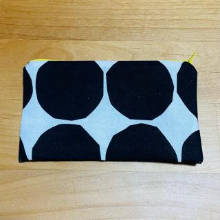 マリメッコ(marimekko)のMarimekko キヴェット柄 ポーチ(ポーチ)