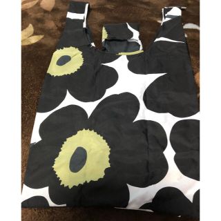 マリメッコ(marimekko)のマリメッコエコバッグ（ホワイト×ブラック×オリーブ） エコバッグ (エコバッグ)